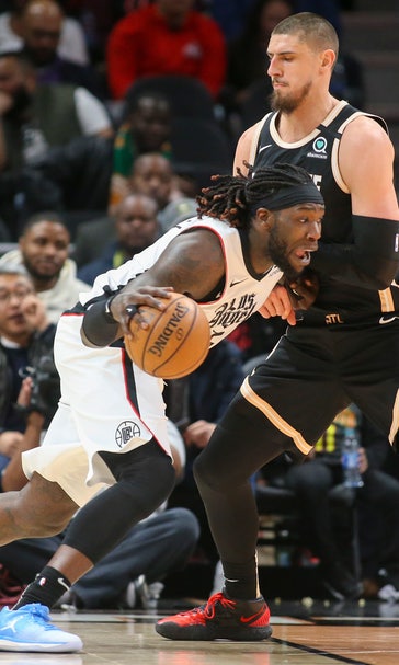 Collins, Goodwin rally Hawks from 21 down, beat Clips 102-95